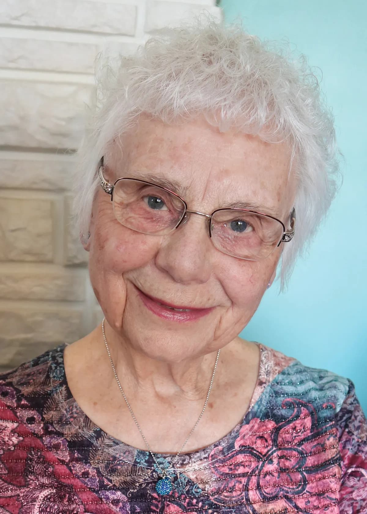 Portrait of Helen Lomas